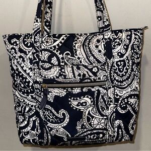 Vera Bradley Deep Night Paisley Small Zippered Tote in Performance Twill